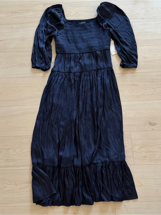 Karen Kane Dresses & Skirts - NWT Karen Kane Dark Navy Smocked Bodice Maxi Dress with Puff Sleeves